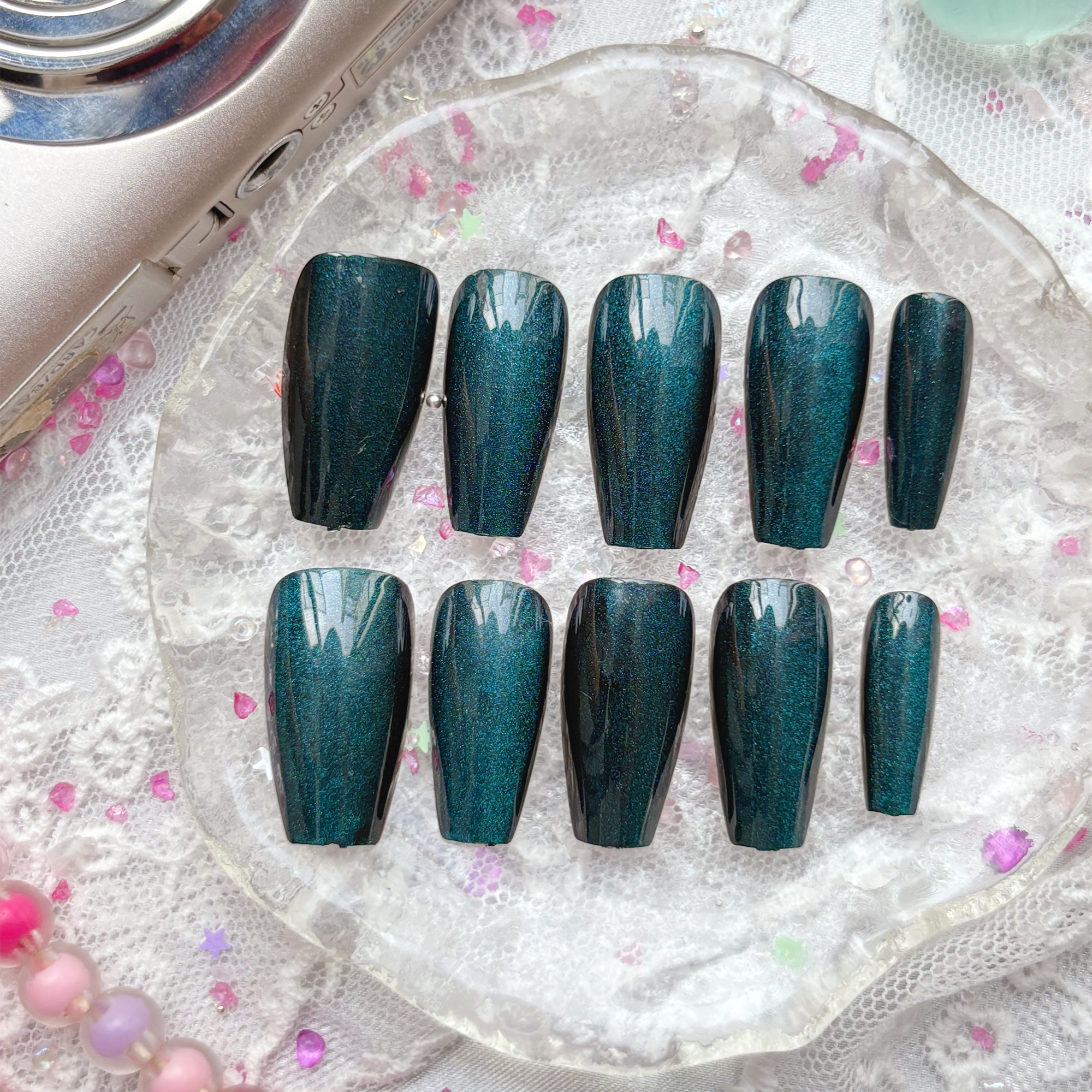 Custom Press-On Nails – Long Square Emerald Green with Black Chrome Shine | Wynzy Pops Nails