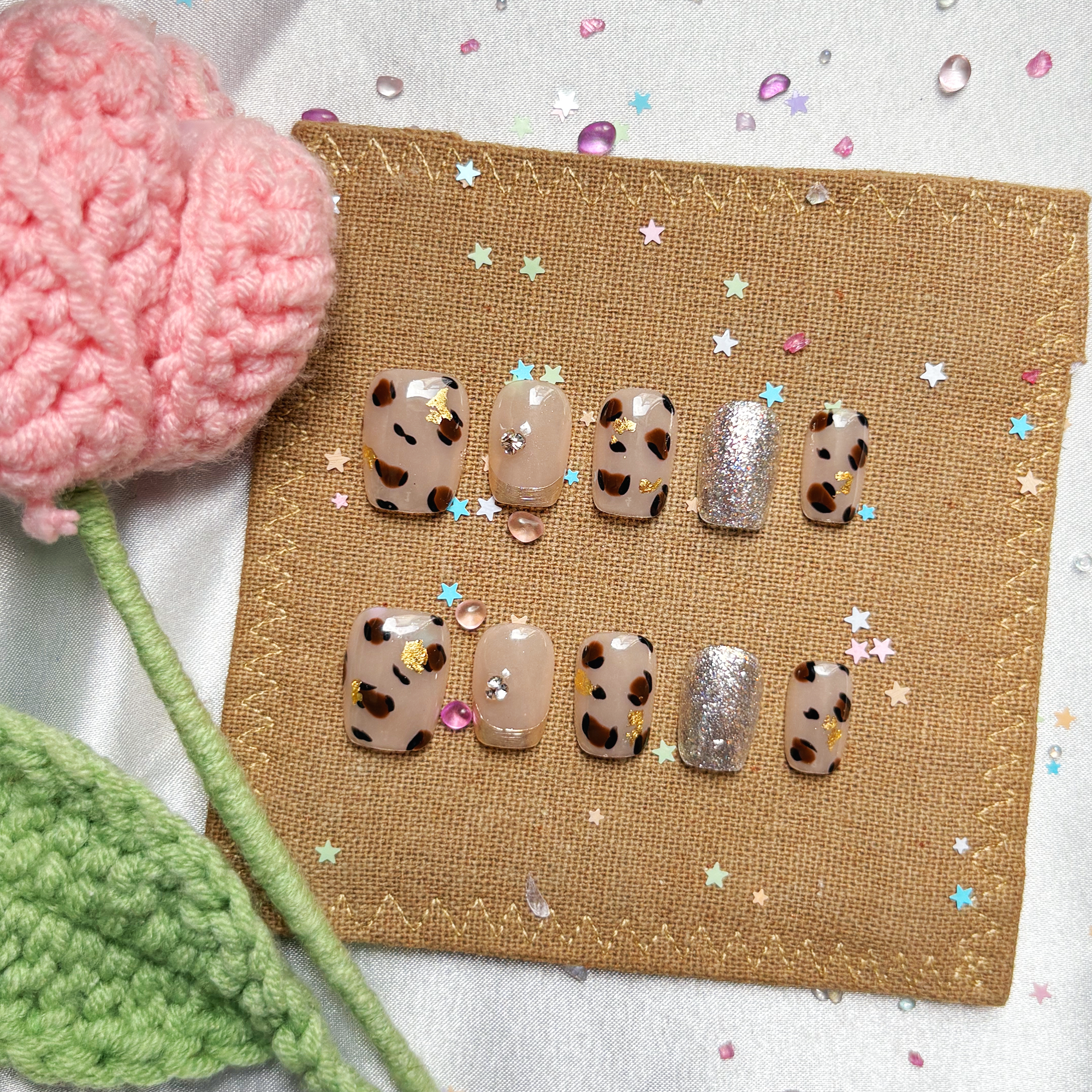 Gold Foil Leopard Print Custom Press On Nails – Glitter Galaxy Nail Art | Wynzy Pops Nails