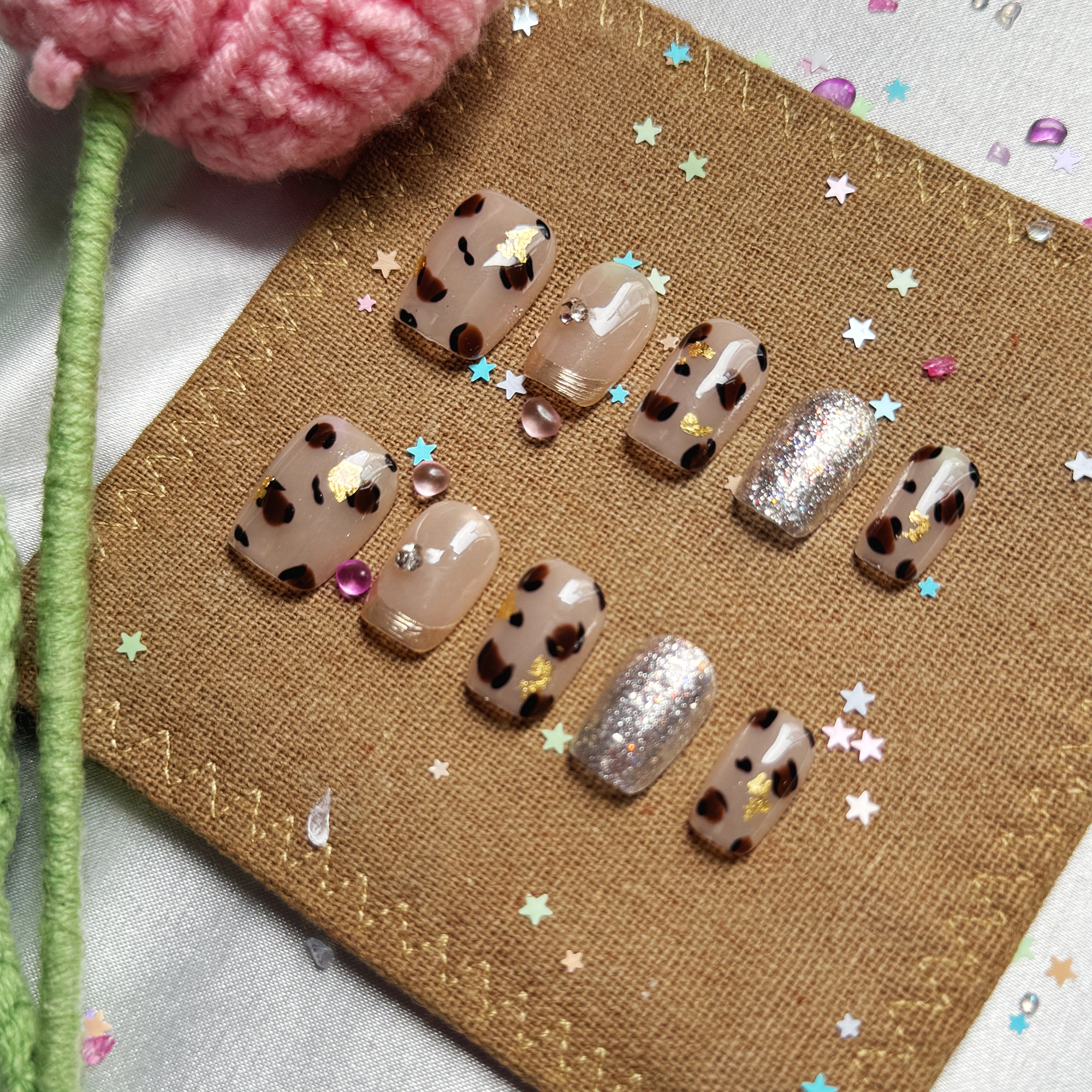 Gold Foil Leopard Print Custom Press On Nails – Glitter Galaxy Nail Art | Wynzy Pops Nails