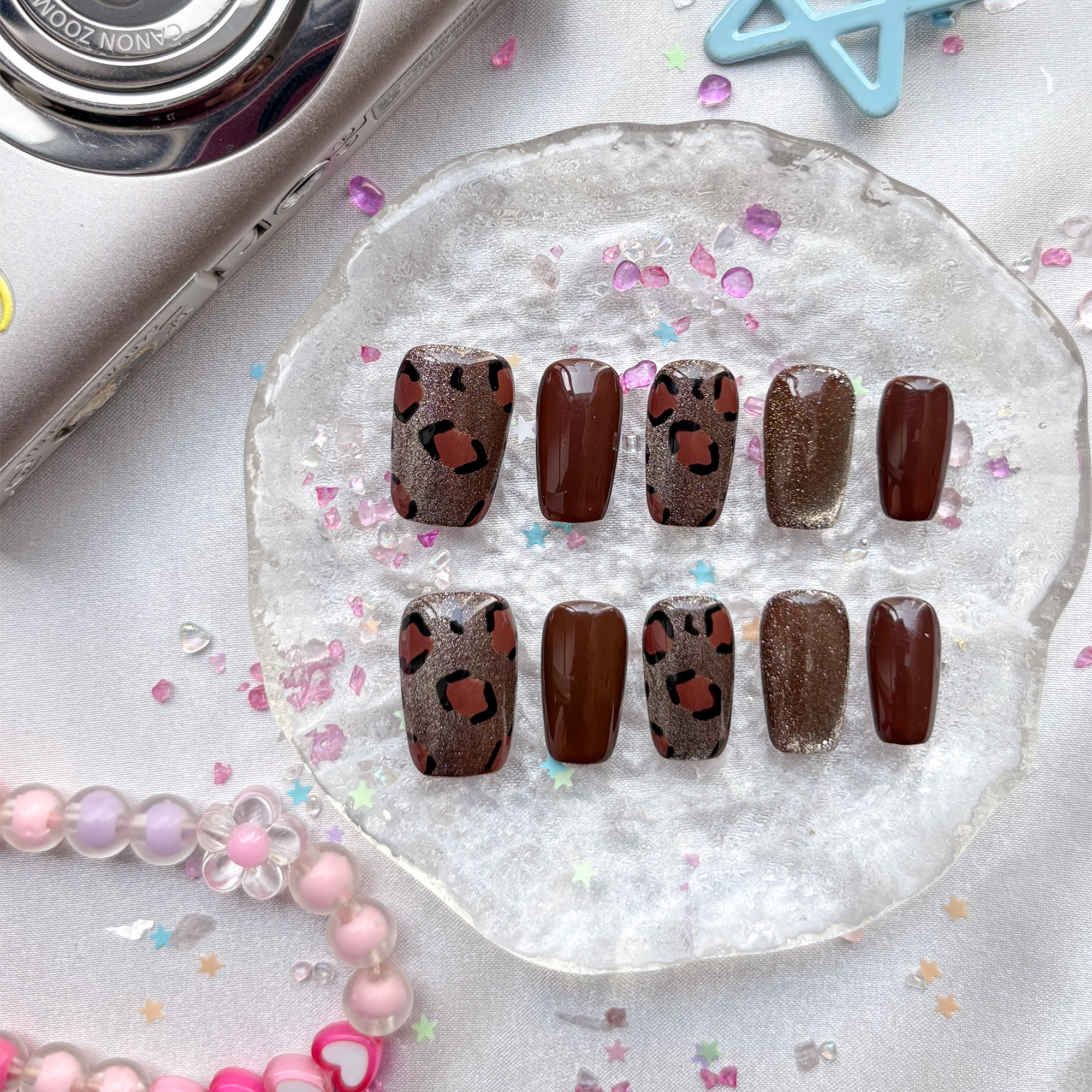 Custom Press-On Nails – Leopard Print with Gold Glitter & Brown Accents | Wynzy Pops Nails