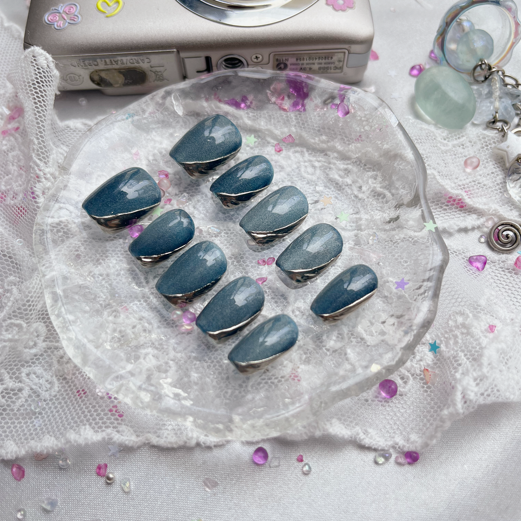 Custom Blue Cat Eye Press-On Nails – Shimmer Chrome Accent | Handmade Magnetic Effect | Wynzy Pops Nails