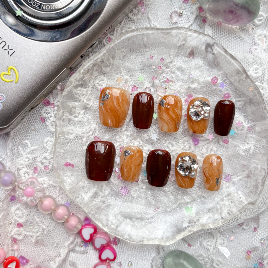 Custom Press-On Nails – Brown Marble with Chocolate Gloss & Amber Swirl + Rhinestone Accent | Wynzy Pops Nails