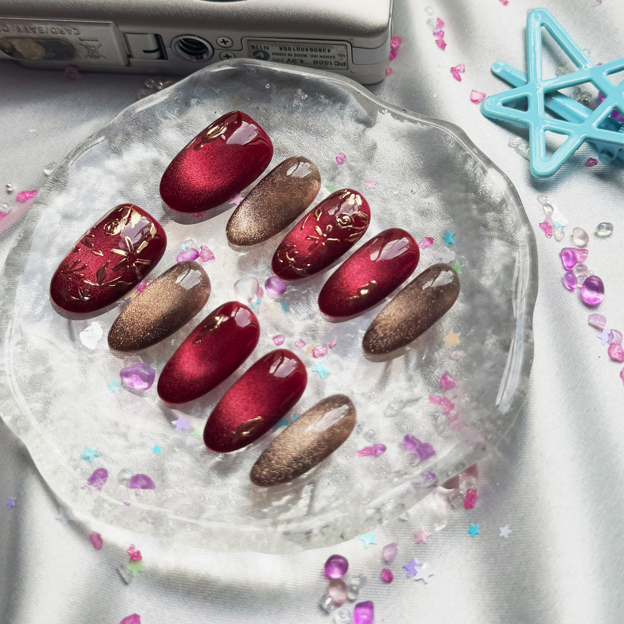 Custom Press-On Nails – Red & Brown Cat Eye with Gold Floral Detailing | Handmade Glitter Nail Art | Wynzy Pops Nails