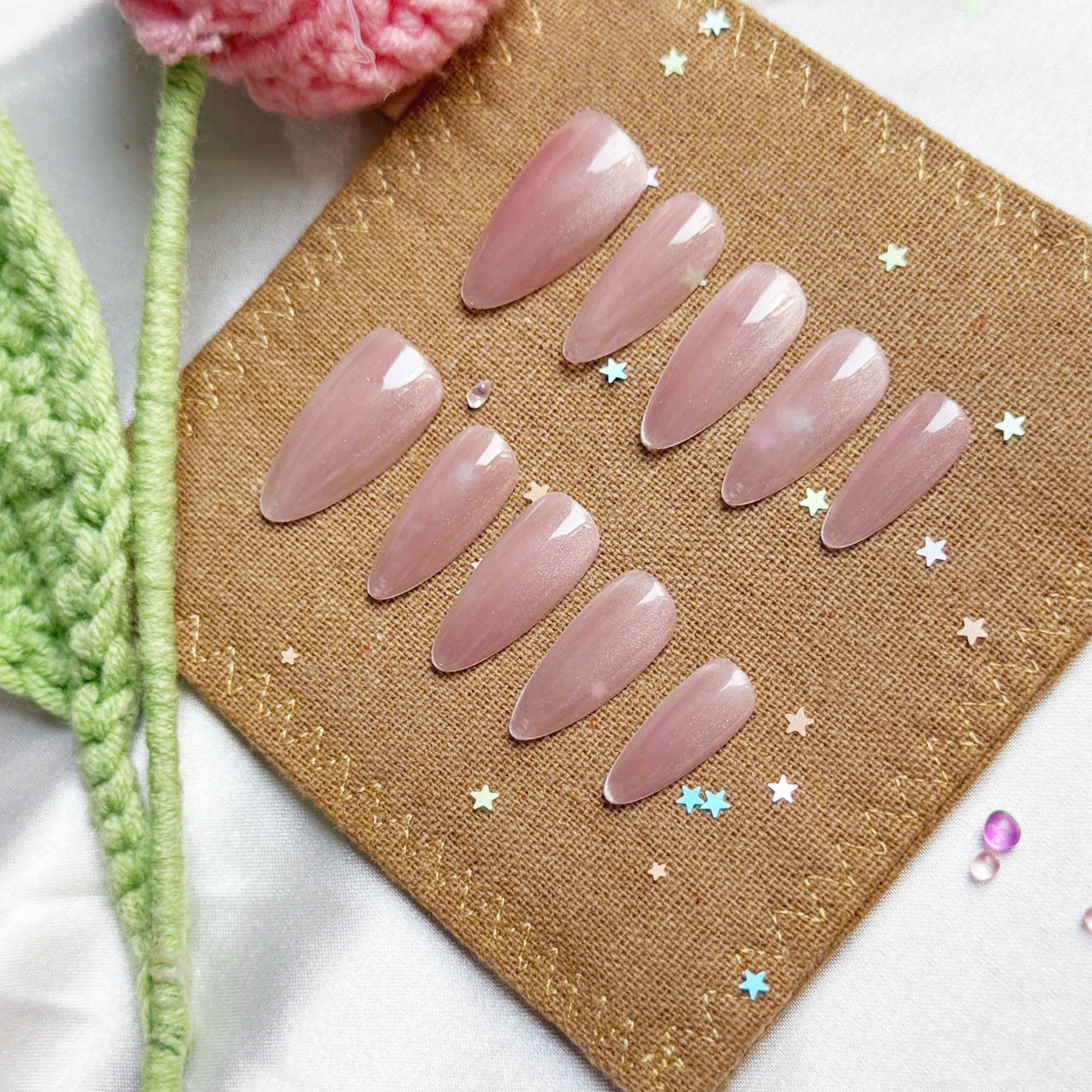 Custom Cat Eye Press-On Nails – Glittery Pink Stiletto | Soft Shimmer Nail Art | Wynzy Pops Nails