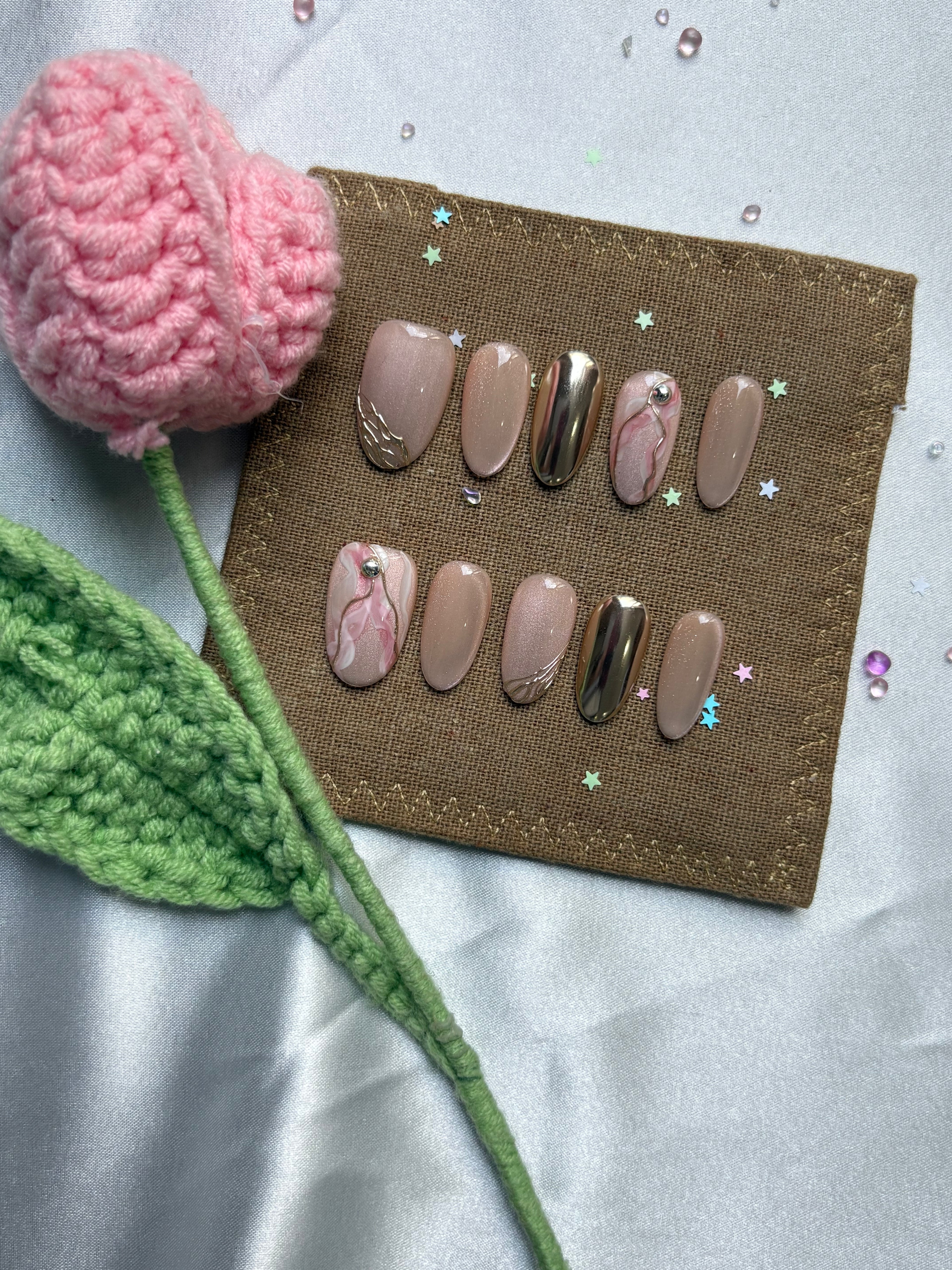 Custom Cat Eye Nude Pink Nails – Gold Chrome & Marble Accent | Wynzy Pops Nails