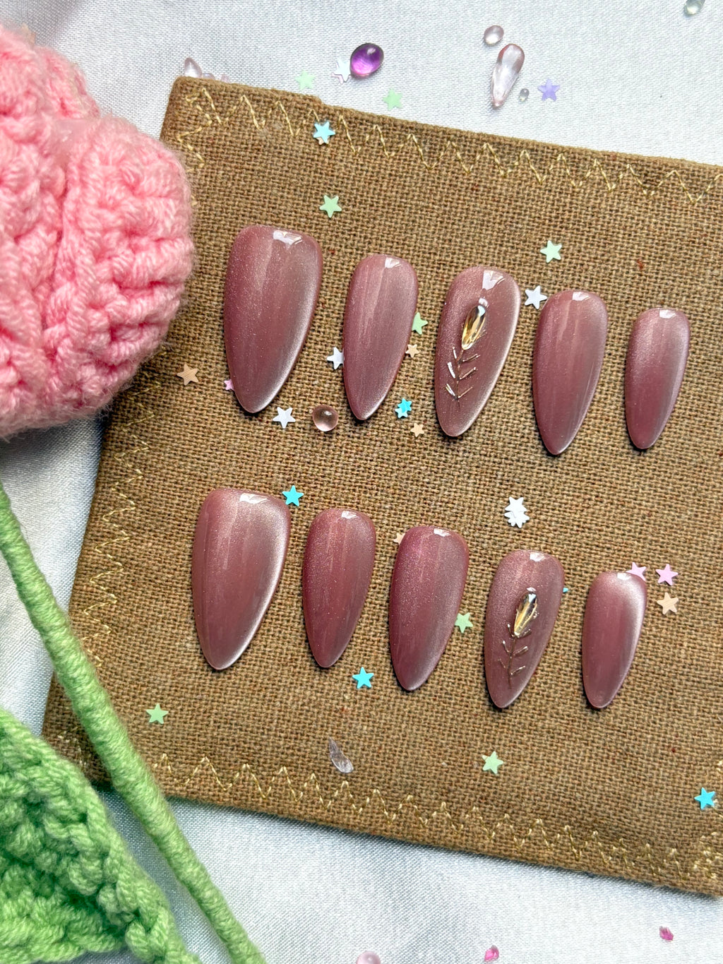Custom Press-On Nails – Rose Gold Cat Eye with Gold Leaf Accents | Wynzy Pops Nails