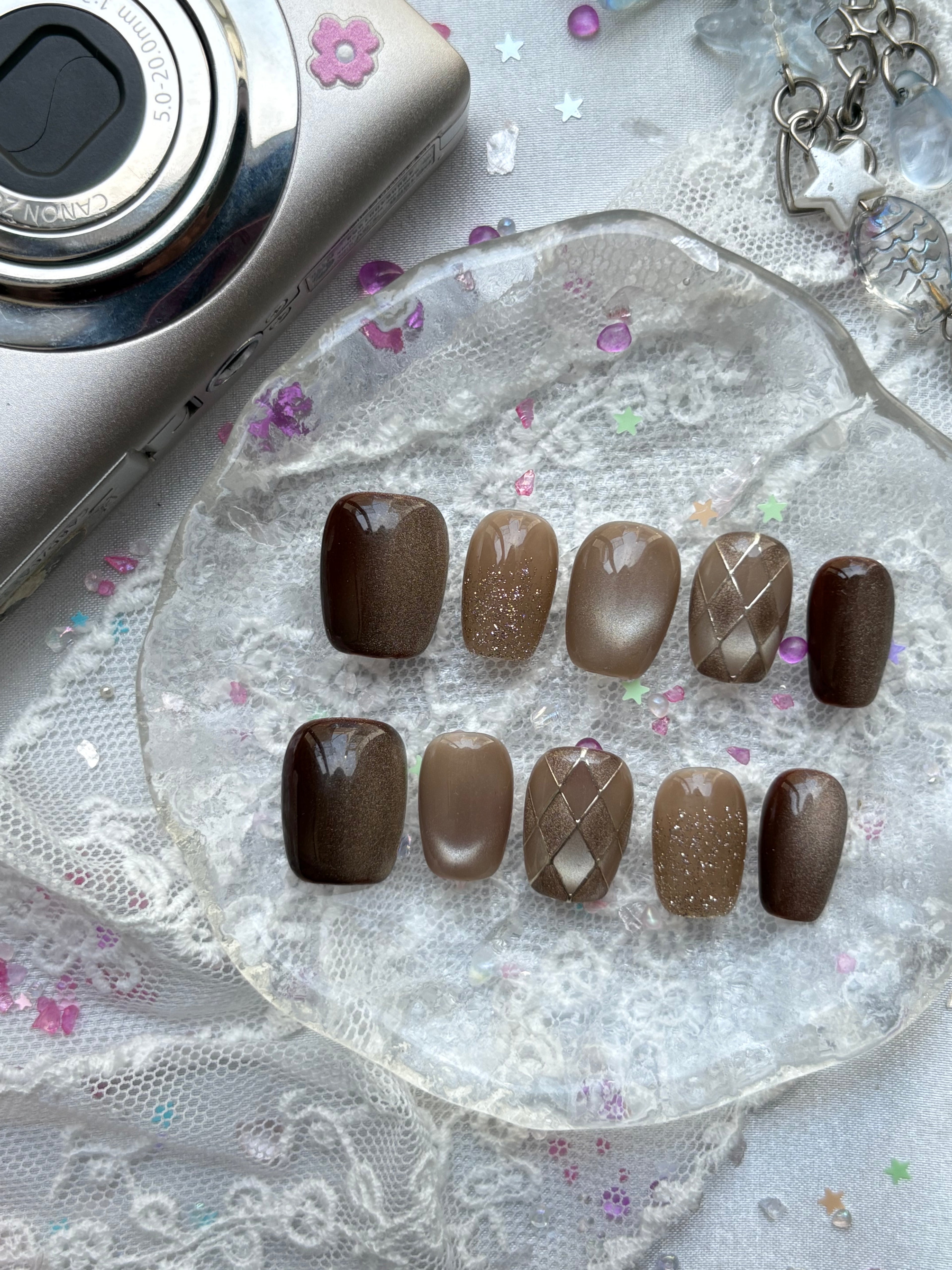 Custom Press-On Nails – Brown Ombre with Nude, Glitter & Lattice Accents | Wynzy Pops Nails