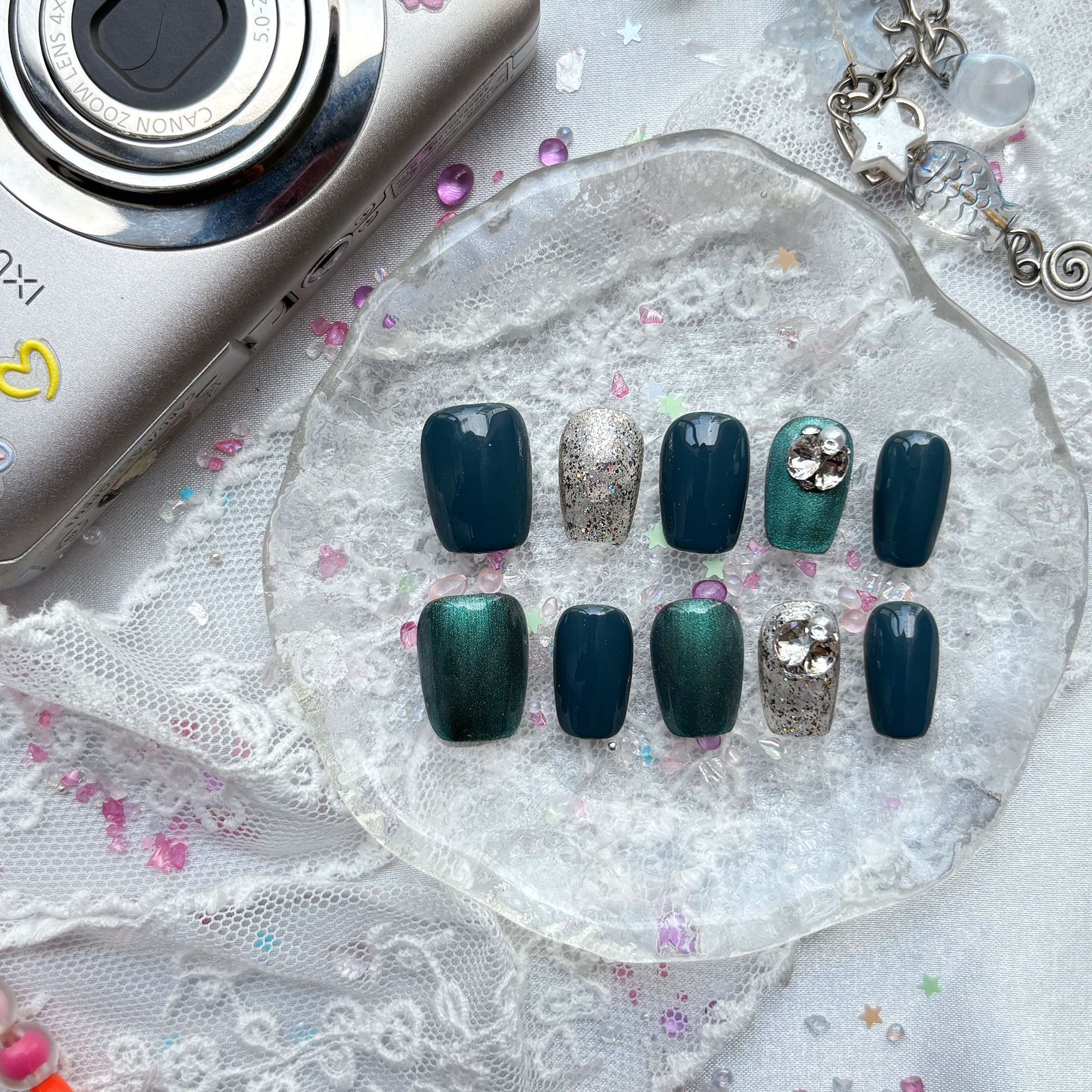 Teal Glitter Cat Eye Press On Nails – Rhinestone Accent Nail Art Set | Wynzy Pops Nails