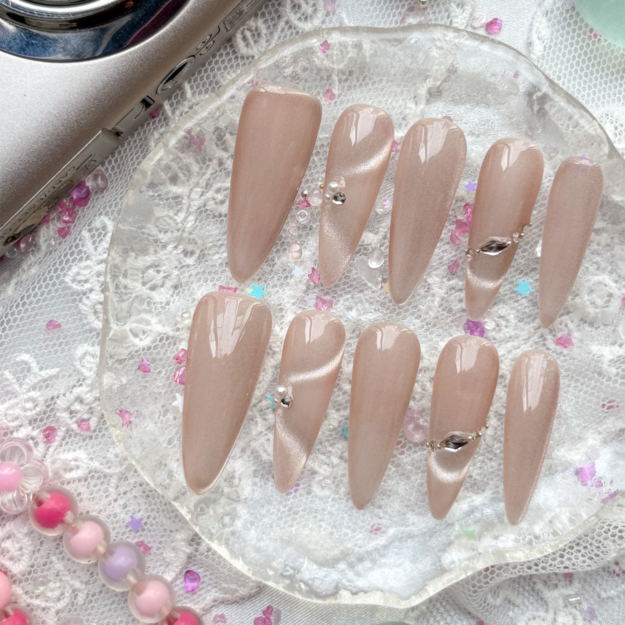 Custom Press-On Nails – Rose Gold Cat Eye with Pearls & Rhinestones in Long Stiletto Shape | Wynzy Pops Nails