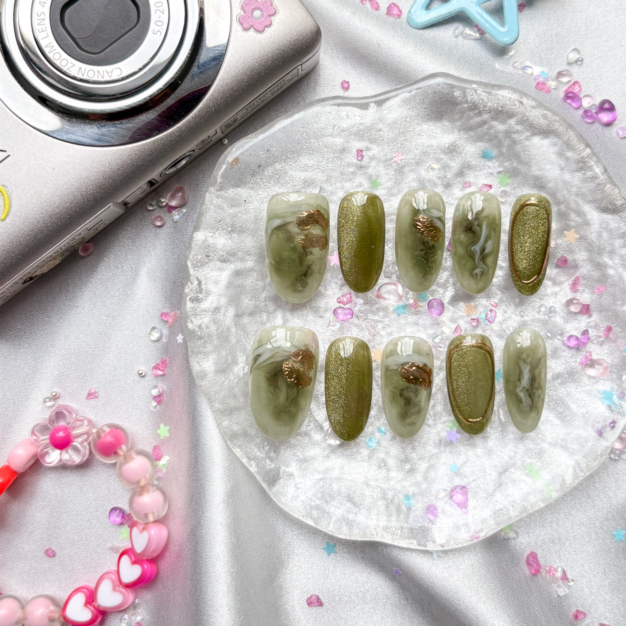Custom Press-On Nails – Green Marble with Gold Foil Accents | Wynzy Pops Nails
