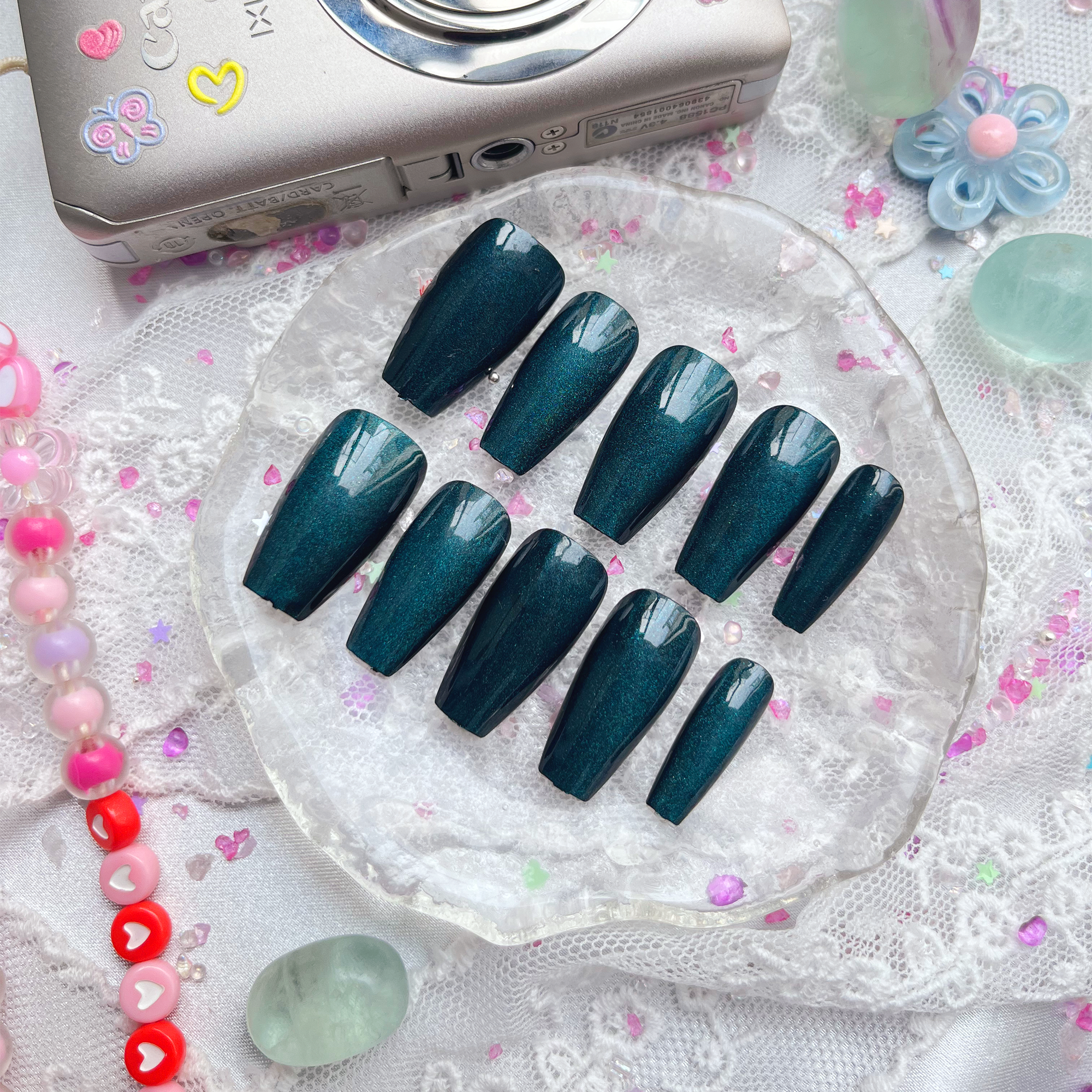 Custom Press-On Nails – Long Square Emerald Green with Black Chrome Shine | Wynzy Pops Nails