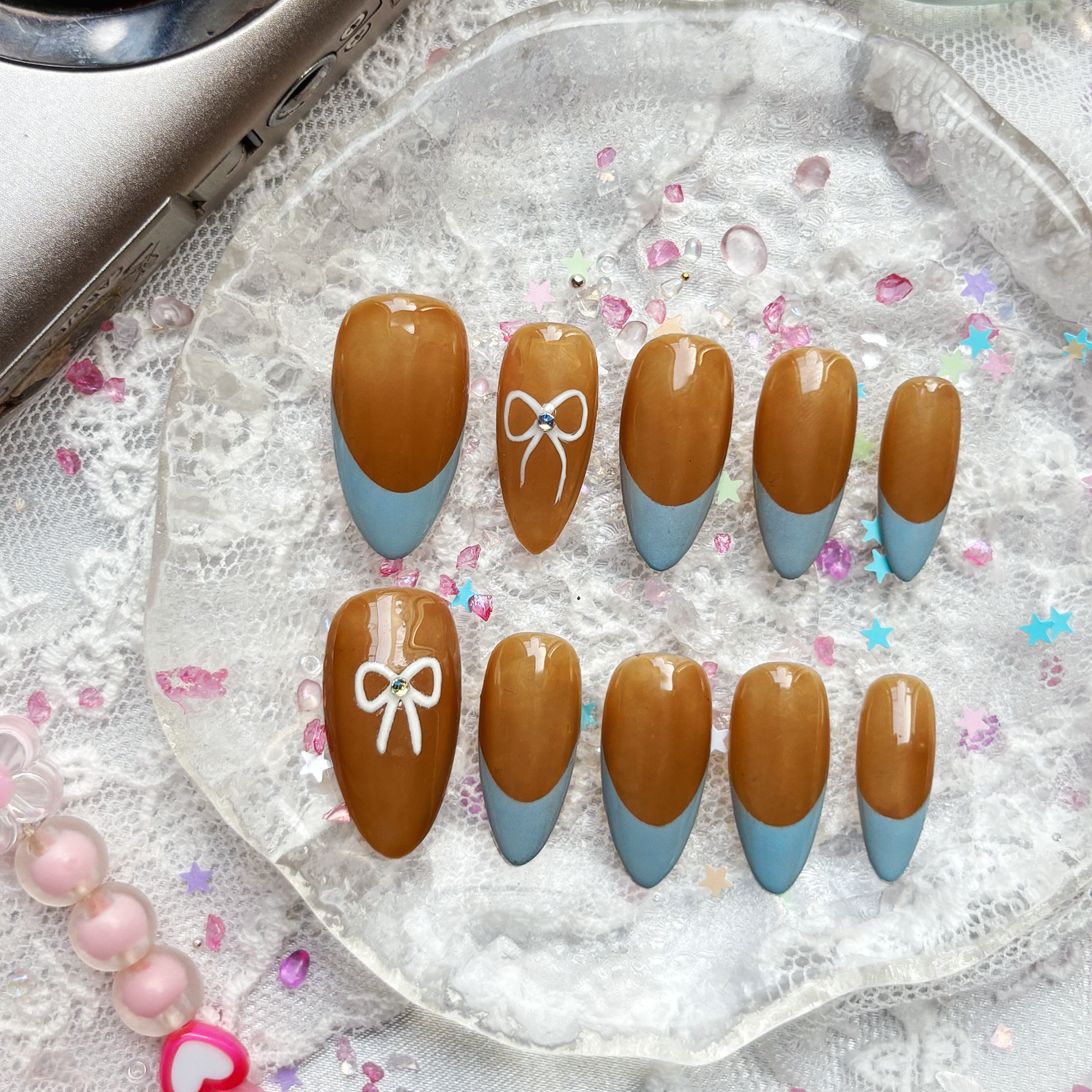 Custom Press-On Nails – Handmade Christmas Bow French Tip Nail Art | Winter Holiday Set | Wynzy Pops Nails