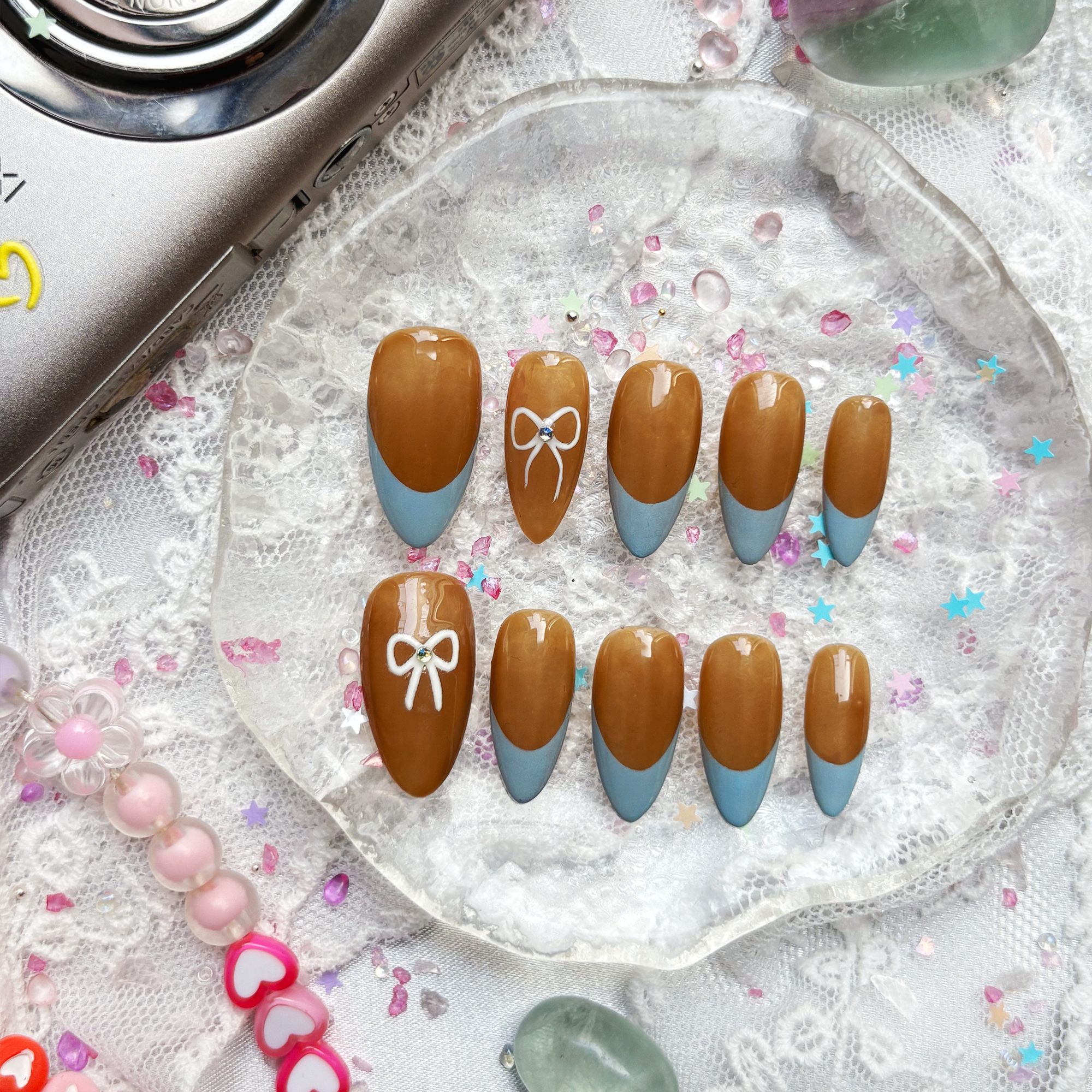 Custom Press-On Nails – Handmade Christmas Bow French Tip Nail Art | Winter Holiday Set | Wynzy Pops Nails