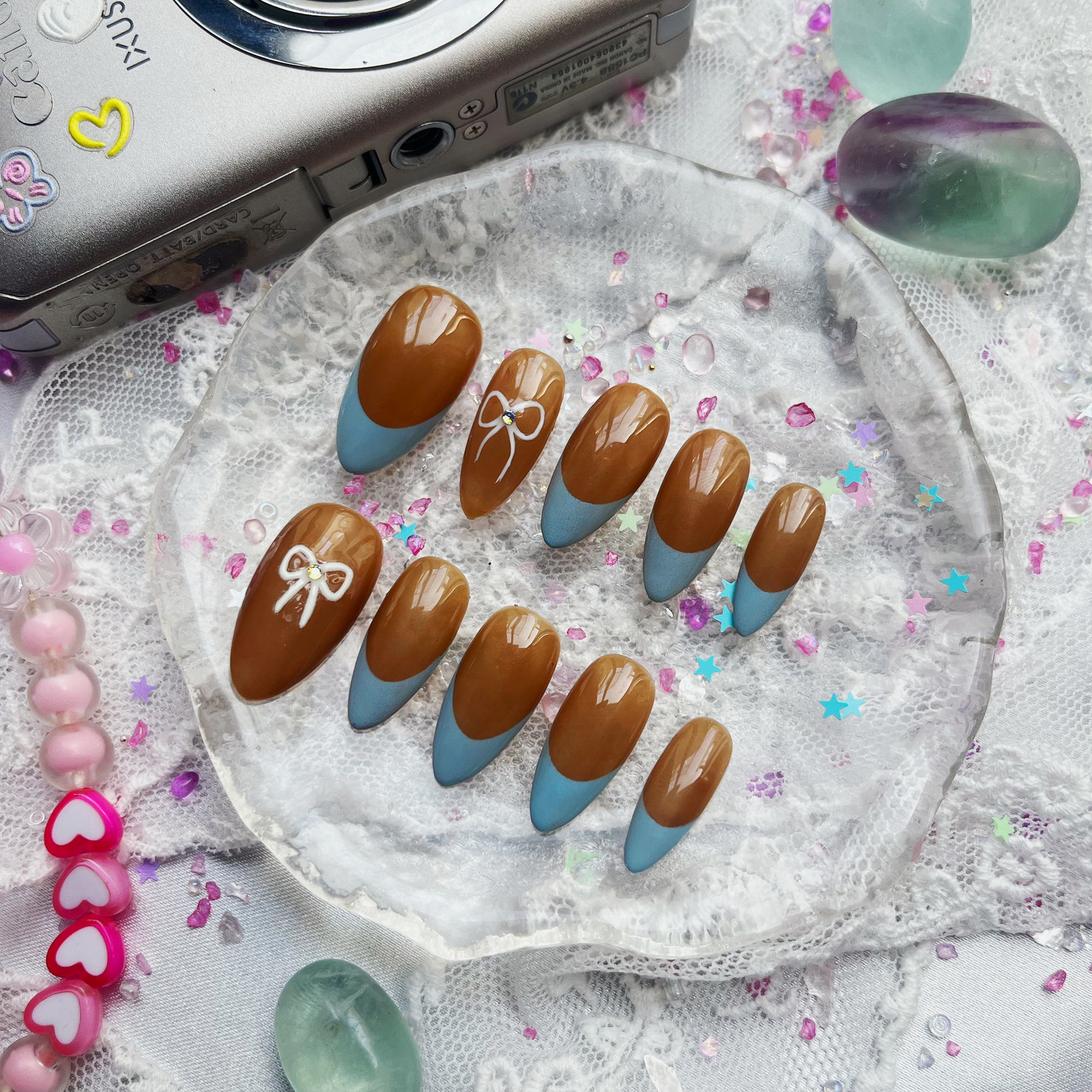 Custom Press-On Nails – Handmade Christmas Bow French Tip Nail Art | Winter Holiday Set | Wynzy Pops Nails