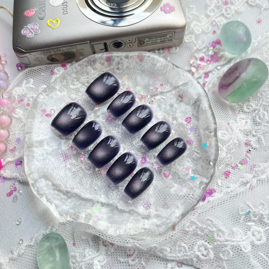 Personalized Purple Gothic Press-On Nails | Black Cat Eye Shimmer | Wynzy Pops Nails