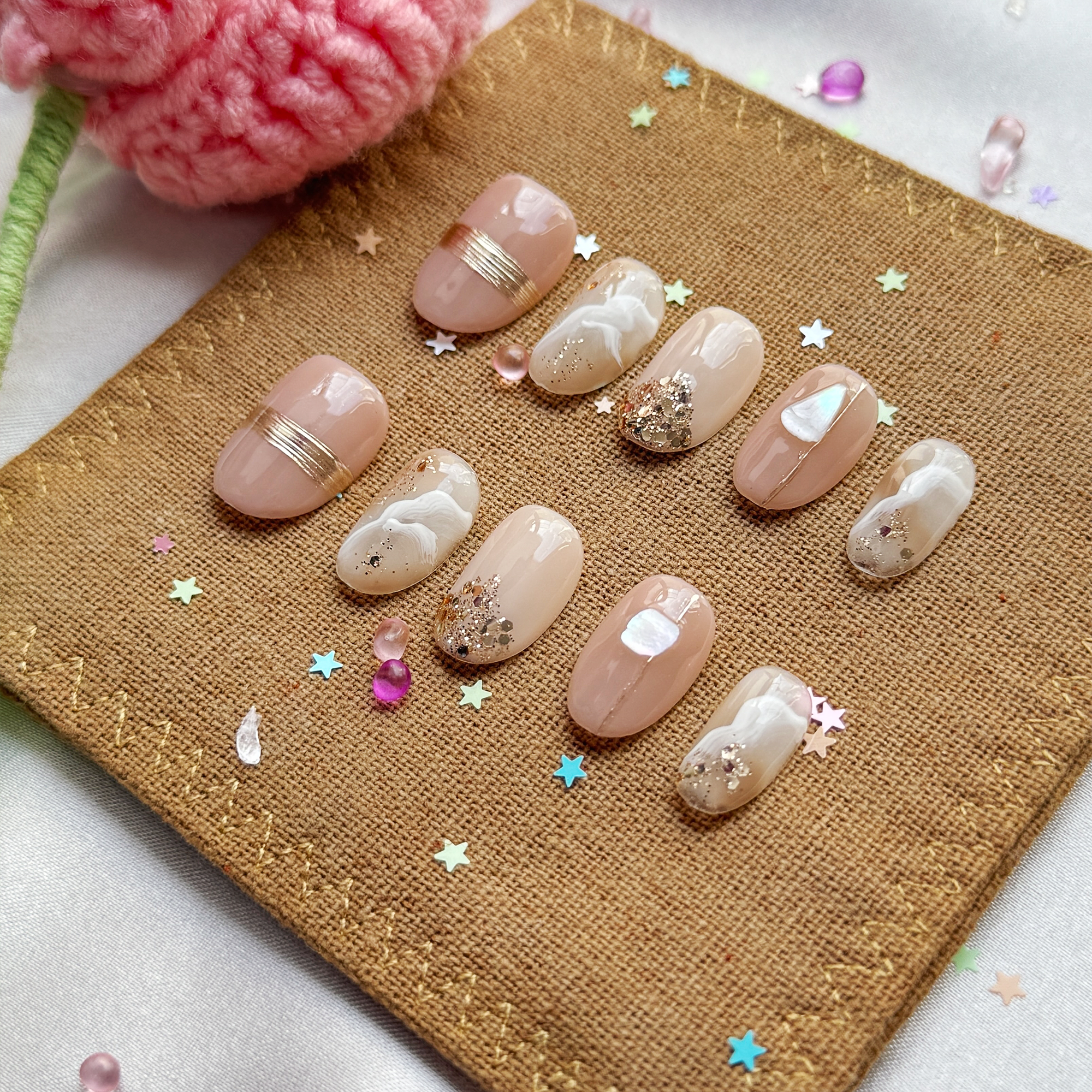 Custom Press-On Nails – Personalized Marble with Gold Glitter & Cat Eye Accents | Wynzy Pops Nails