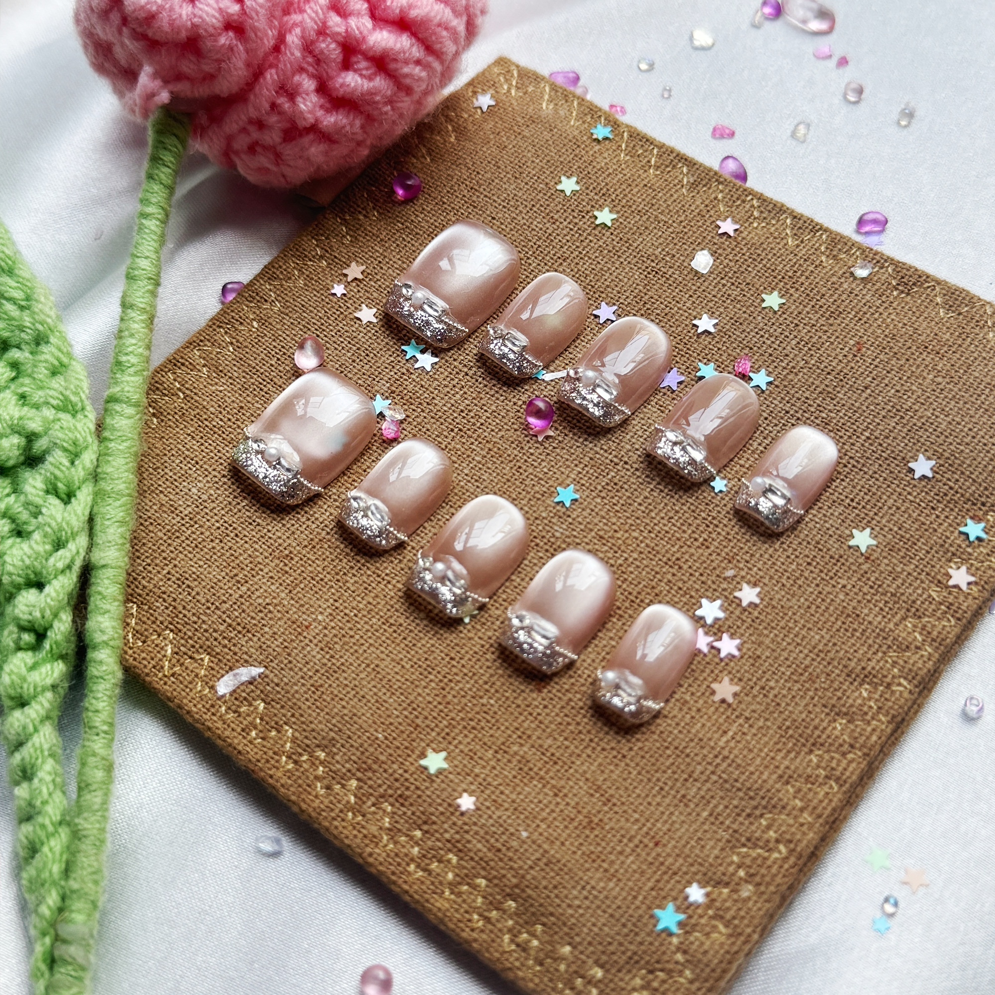 Custom Press-On Nails – Personalized French Tip with Glitter Cat Eye & Rhinestone Accents | Wynzy Pops Nails