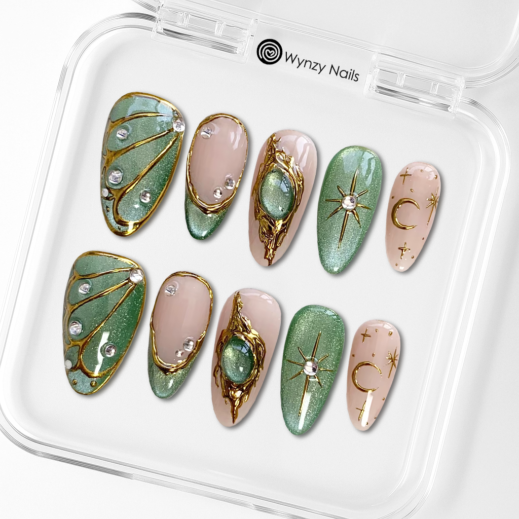 Custom Green Cat Eye Press-On Nails – Celestial Star & Moon Aura Nail Art | Wynzy Pops Nails™