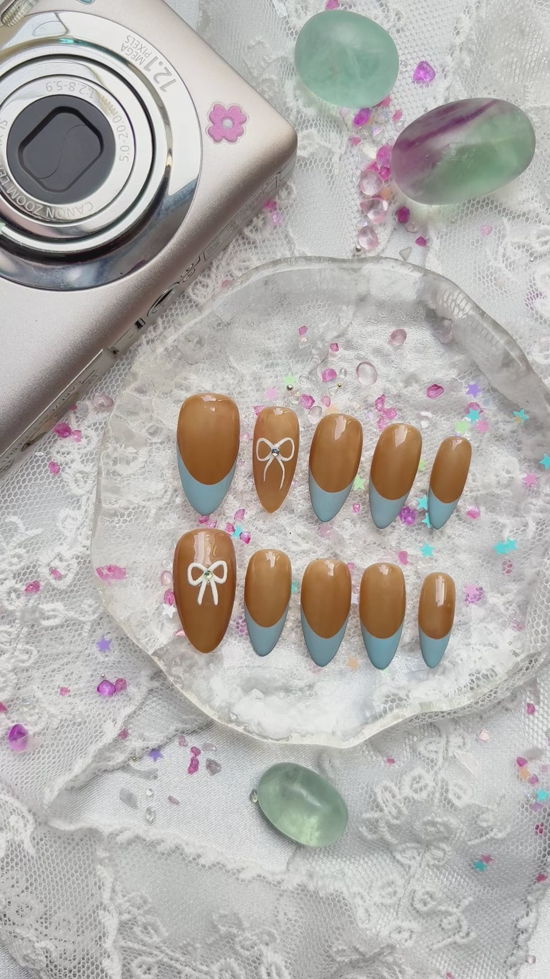 Custom Press-On Nails – Handmade Christmas Bow French Tip Nail Art | Winter Holiday Set | Wynzy Pops Nails