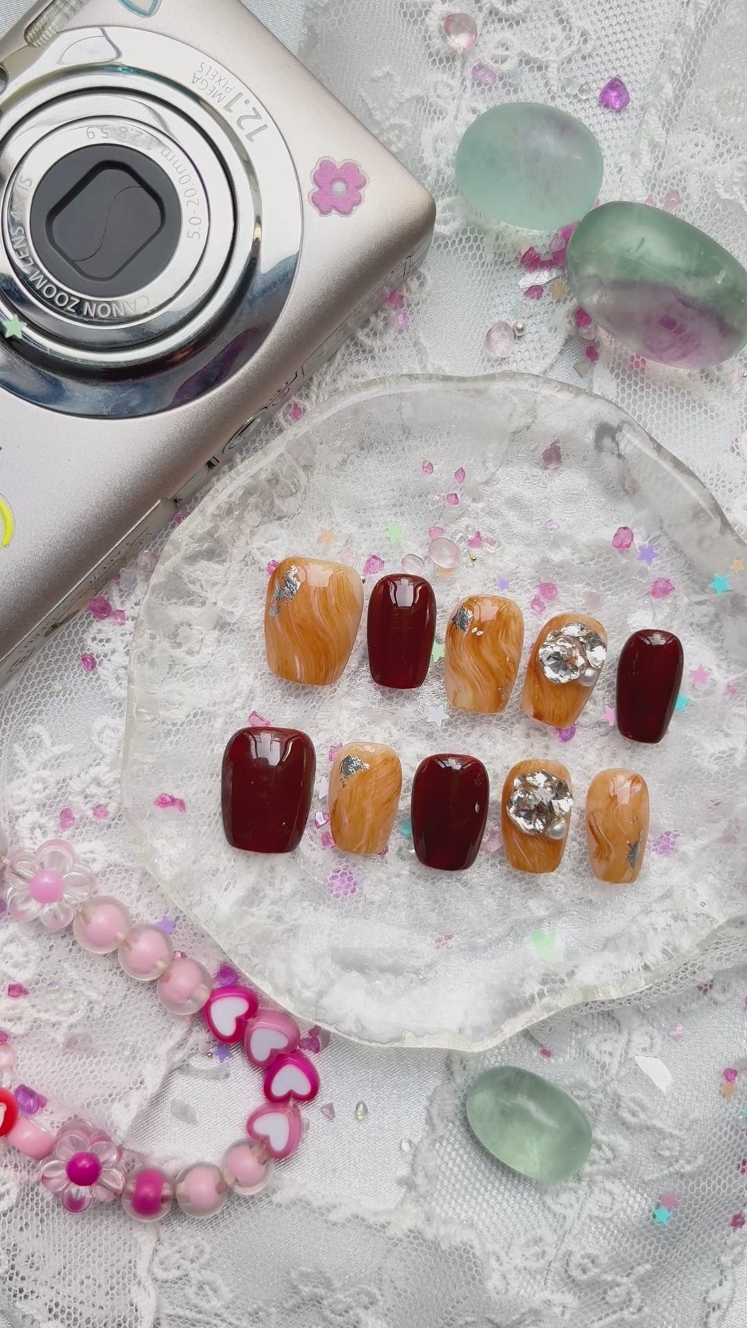 Custom Press-On Nails – Brown Marble with Chocolate Gloss & Amber Swirl + Rhinestone Accent | Wynzy Pops Nails