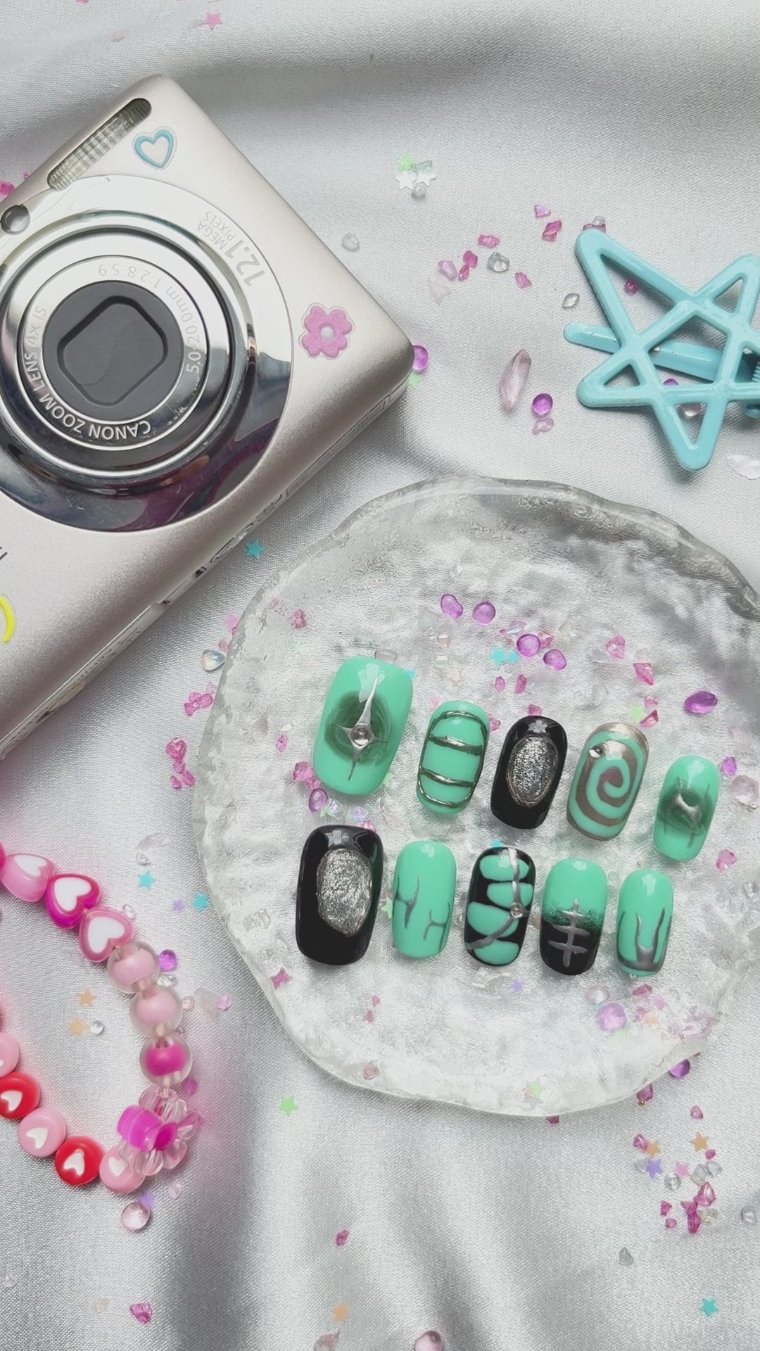 Custom Press-On Nails – Green & Black with Chrome & 3D Abstract Accents | Wynzy Pops Nails